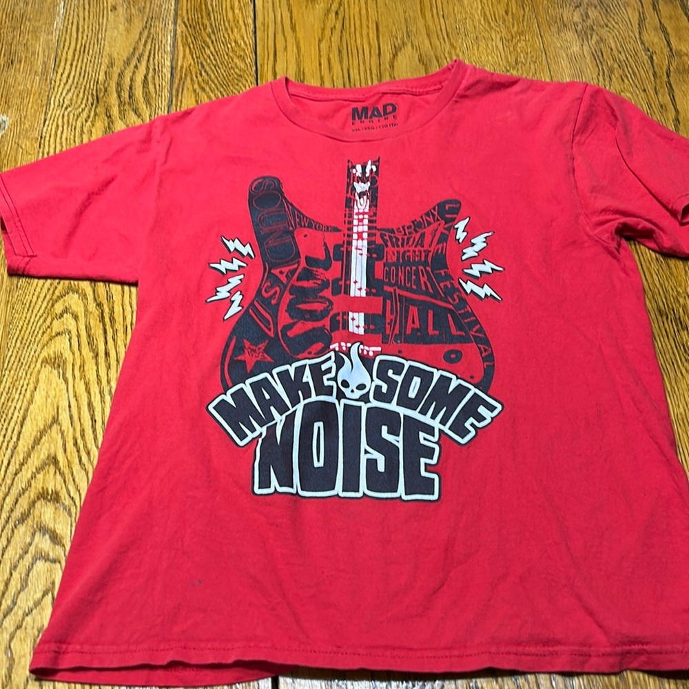 MAD Engine red short sleeve tee shirt. Kids XXL.